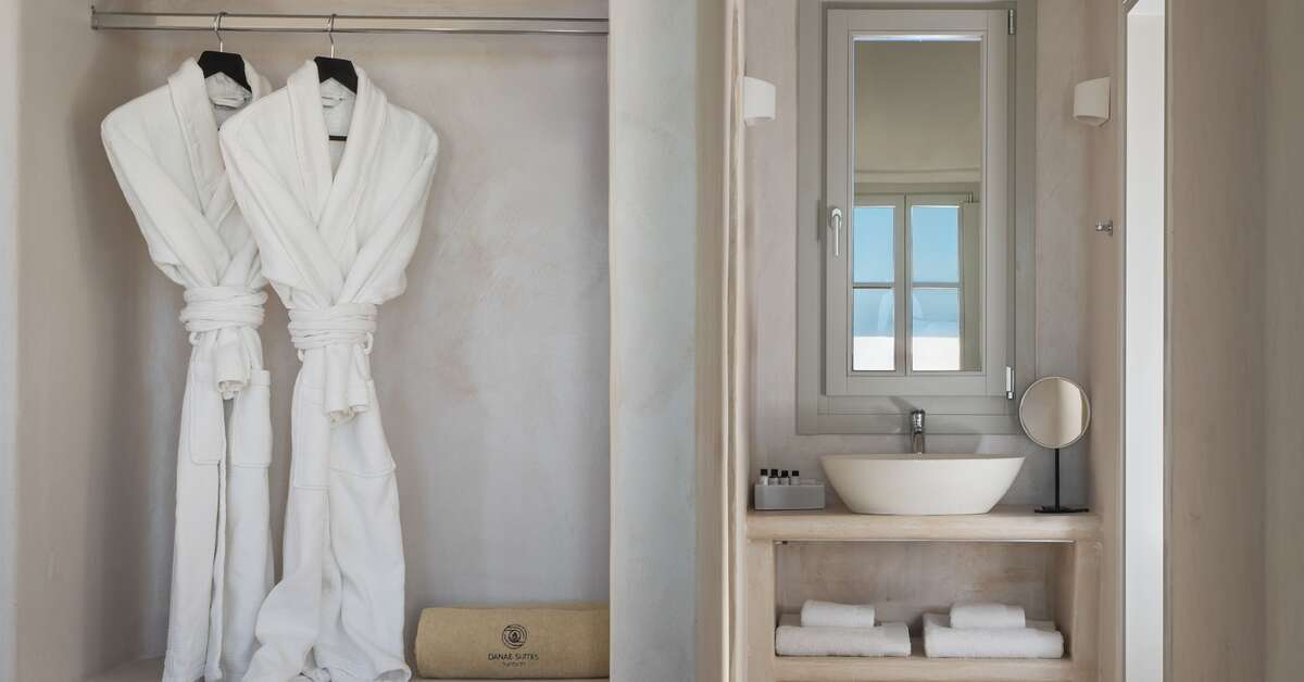 Een foto van Danae Suites Santorini