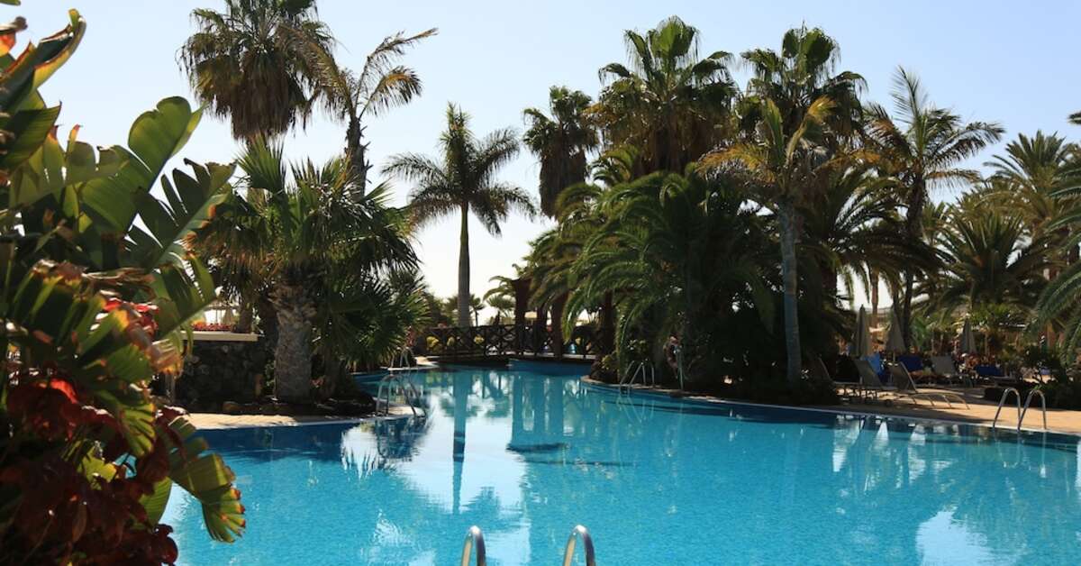 Een foto van het zwembad bij R2 Pajara Beach Hotel & Spa Wellness