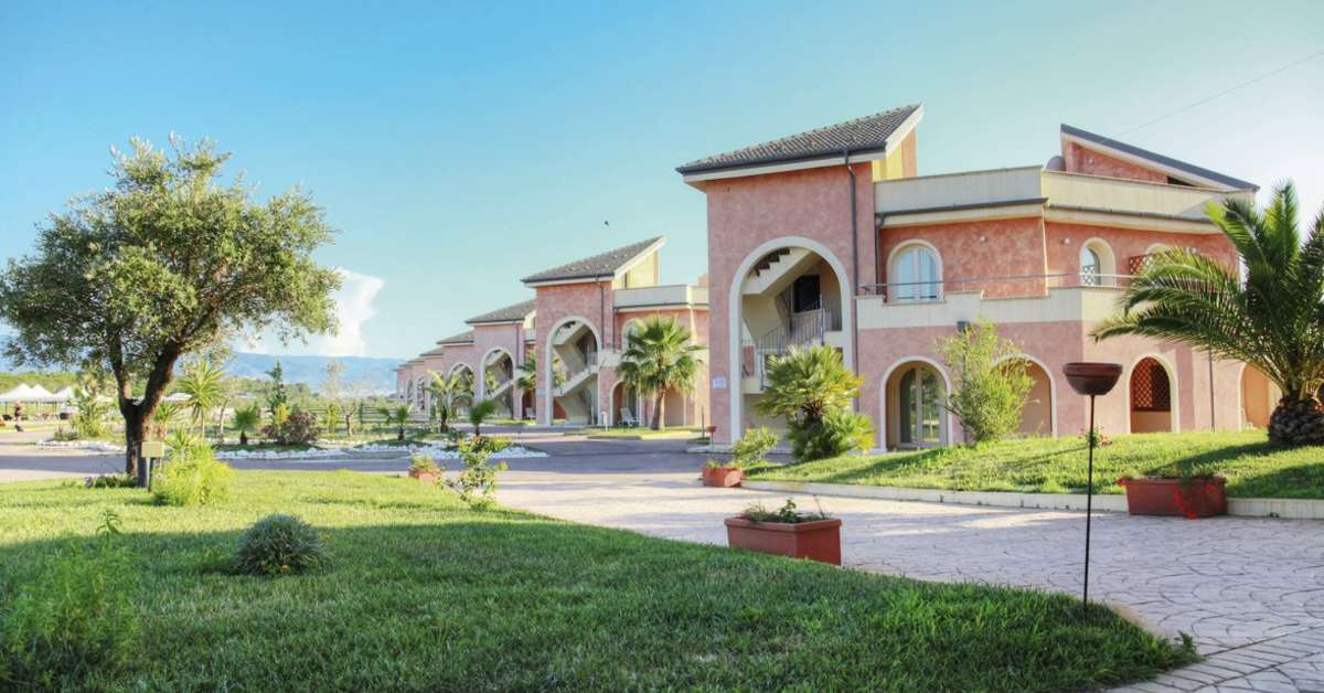 Een foto van de buitenkant van BV Airone Resort
