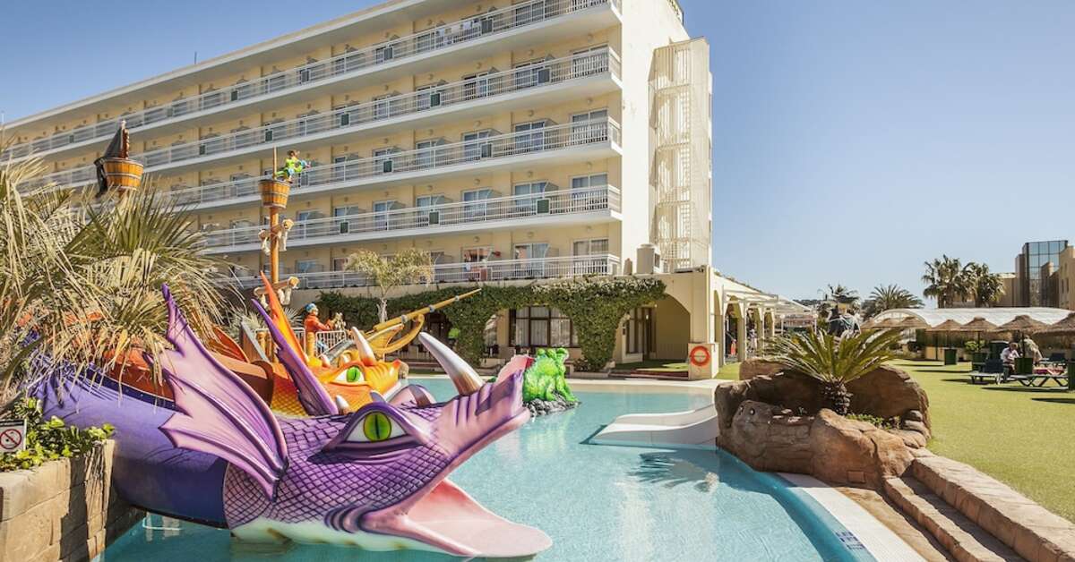 Een foto van het zwembad bij Hotel Evenia Olympic Park