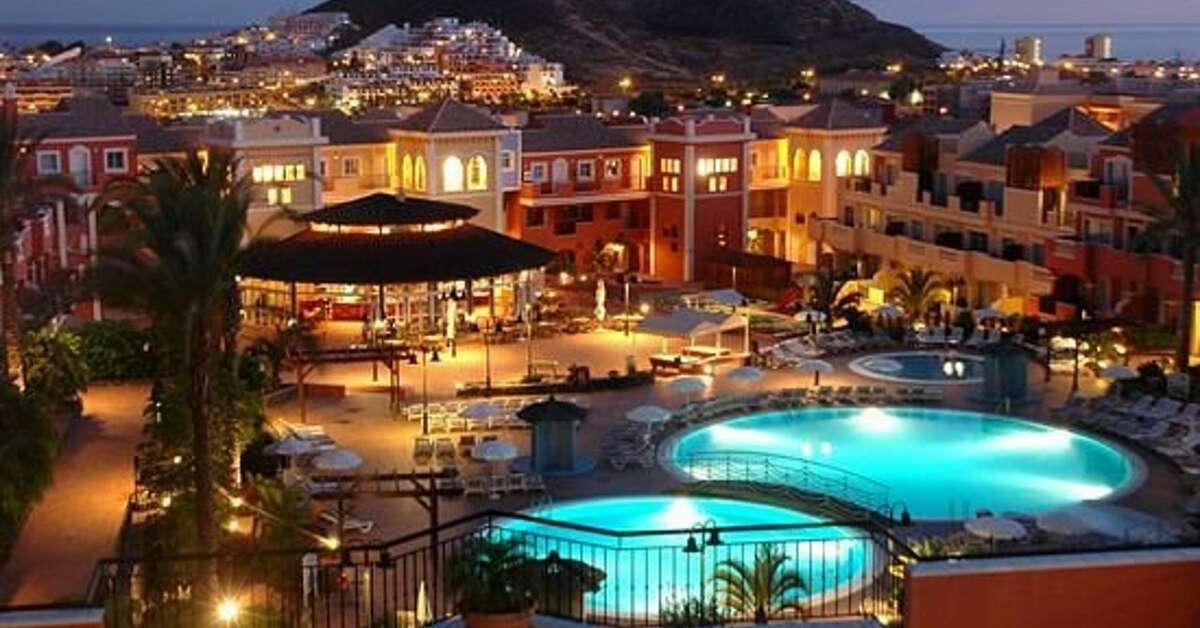 Een foto van het zwembad bij Appartementen Granada Park