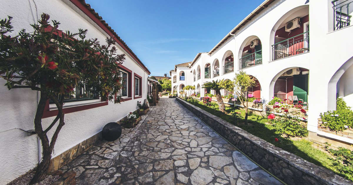 Een foto van de buitenkant van Iliada Beach Hotel