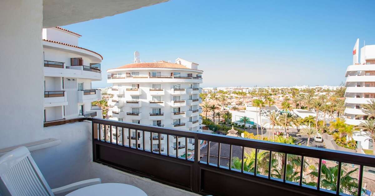 Ein Foto von der Terrasse im Servatur Waikiki