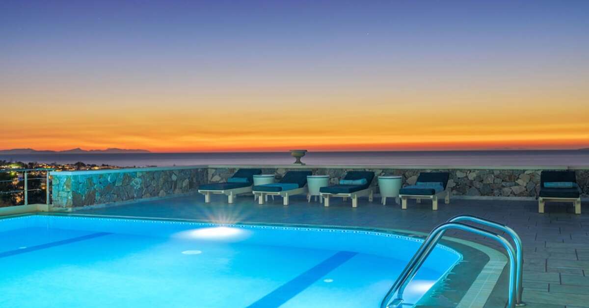 Ein Foto vom Pool im Epavlis Hotel