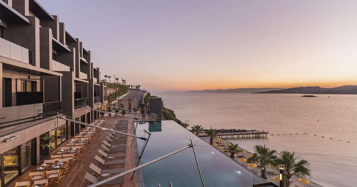 Een foto van het zwembad bij Bodrum Yalikavak - MGallery Collection