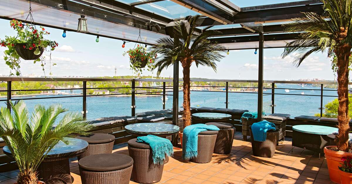 Een foto van het terras bij Scandic Sjofartshotellet
