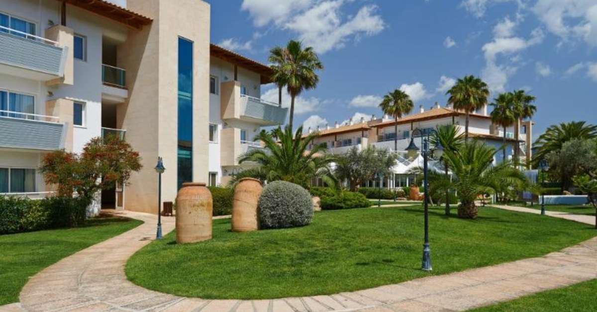 Een foto van het terras bij Grupotel Mallorca Mar