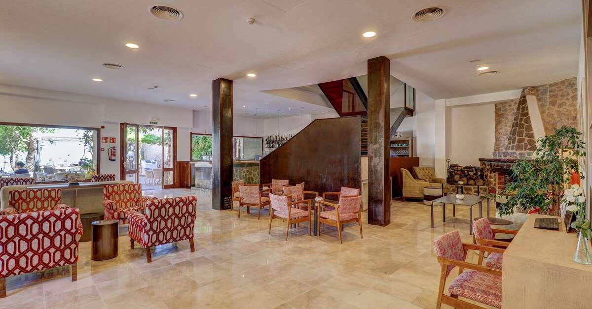 Een foto van het interieur van Hotel Hoposa Costa D'Or
