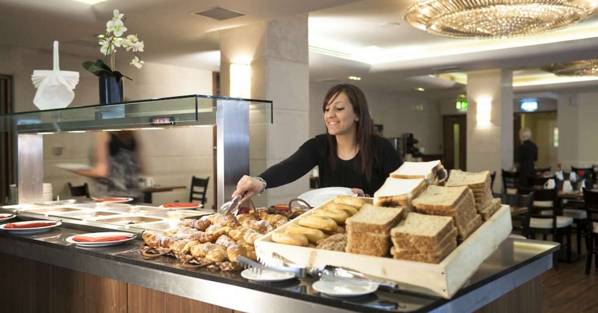 Een foto van The Academy Plaza Hotel