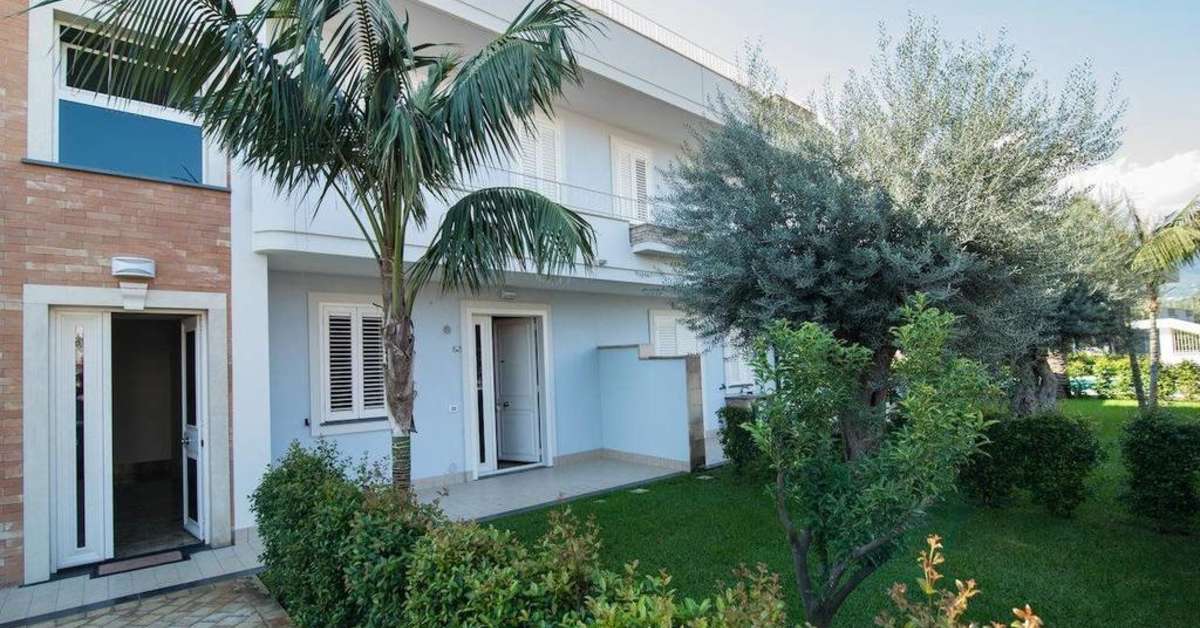 Een foto van de buitenkant van Villa Galati Resort