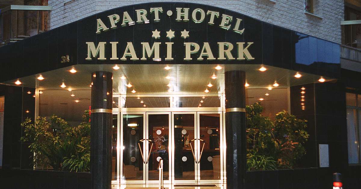 Een foto van de buitenkant van Miami Park Aparthotel