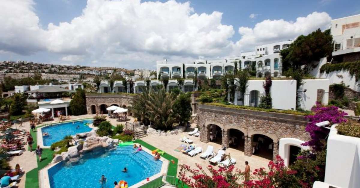 Een foto van het zwembad bij Royal Asarlik Beach Hotel & Spa