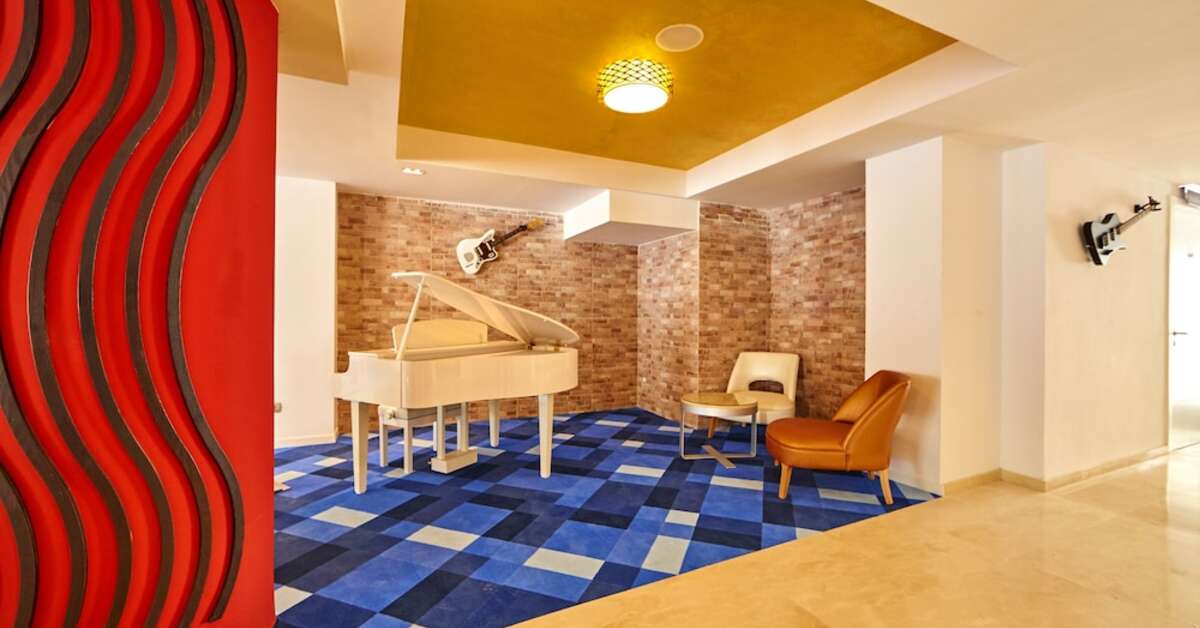 Een foto van het interieur van Indico Rock Hotel