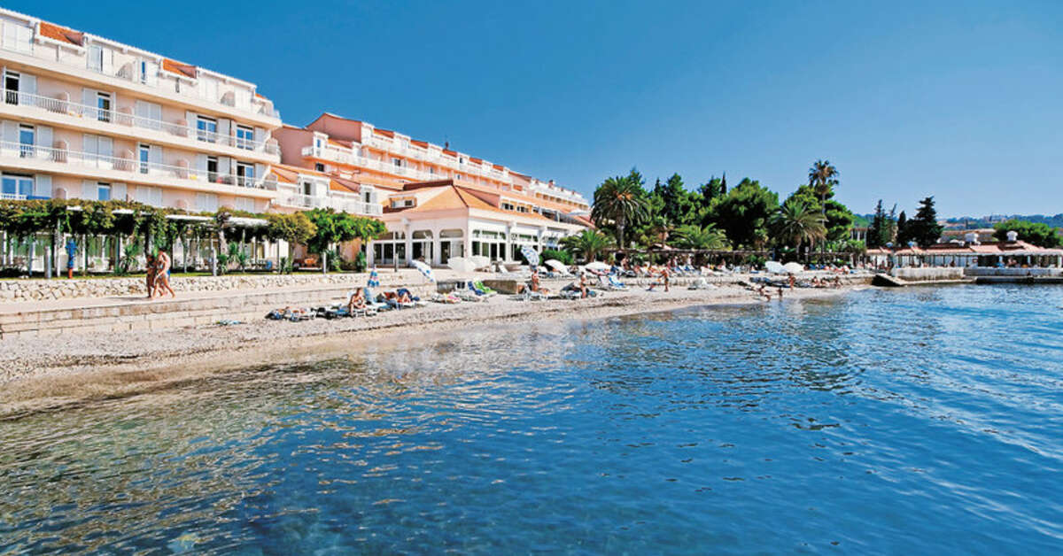 Een foto van de buitenkant van Remisens Hotel Epidaurus
