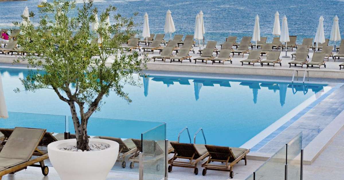 Een foto van het zwembad bij Verudela Beach & Villa Resort