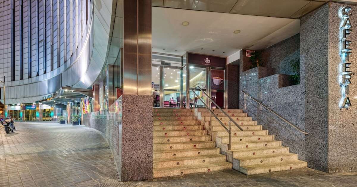 Een foto van het interieur van Senator Parque Central Hotel