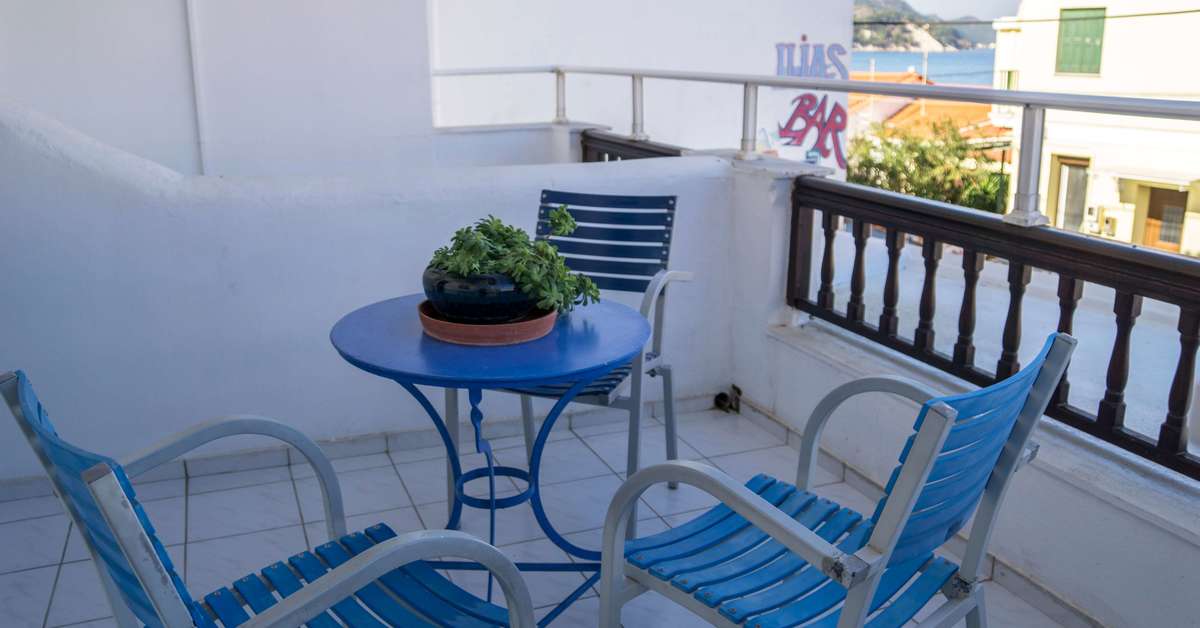 Een foto van de buitenkant van Blue Sea Hotel