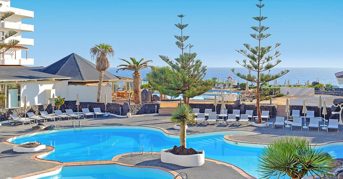 Een foto van het zwembad bij H10 Taburiente Playa