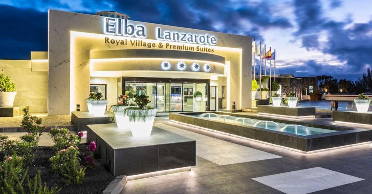 Een foto van de buitenkant van Elba Lanzarote Premium Suites