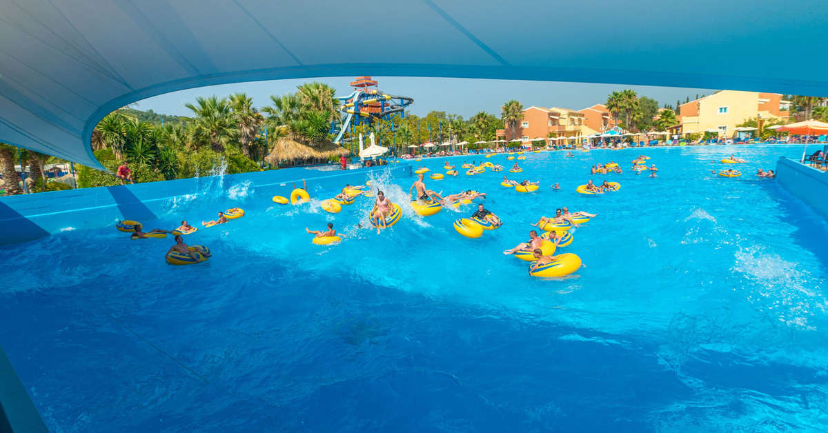 Een foto van het zwembad bij Aqualand Resort