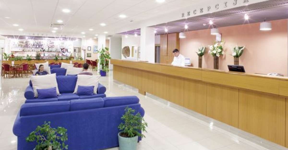 Een foto van het interieur van Bluesun Hotel Borak