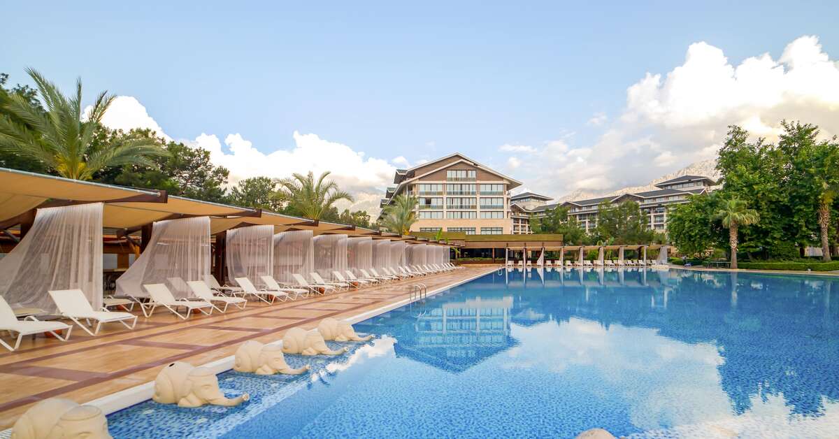 Een foto van het zwembad bij FashionTV Luxe Resort