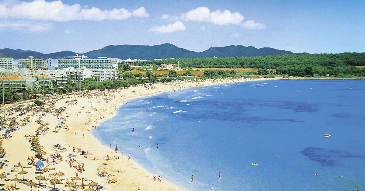 Een foto van het strand bij Allsun Hotel Orient Beach