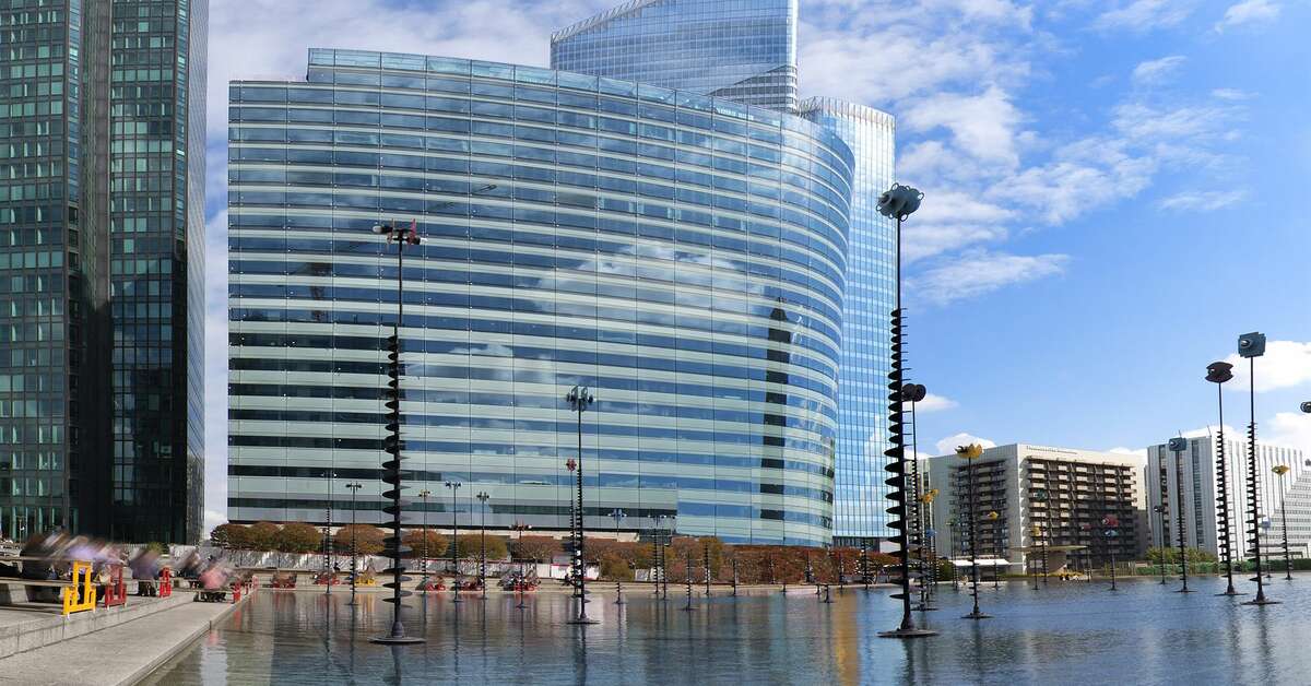 Ein Foto von der Außenansicht des Melia Paris La Defense