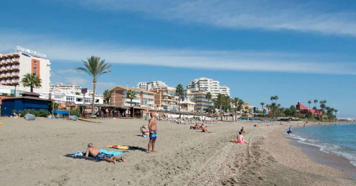 Een foto van het strand bij Hotel Alba Beach