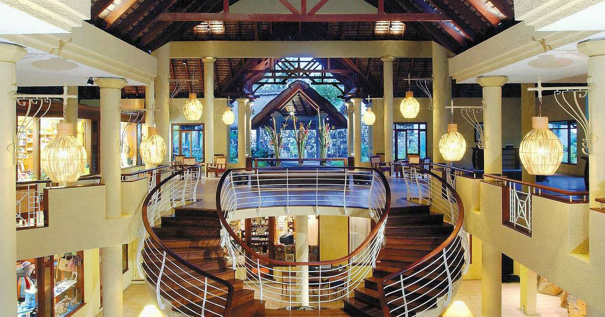 Een foto van het interieur van Canonnier Beachcomber Golf Resort & Spa