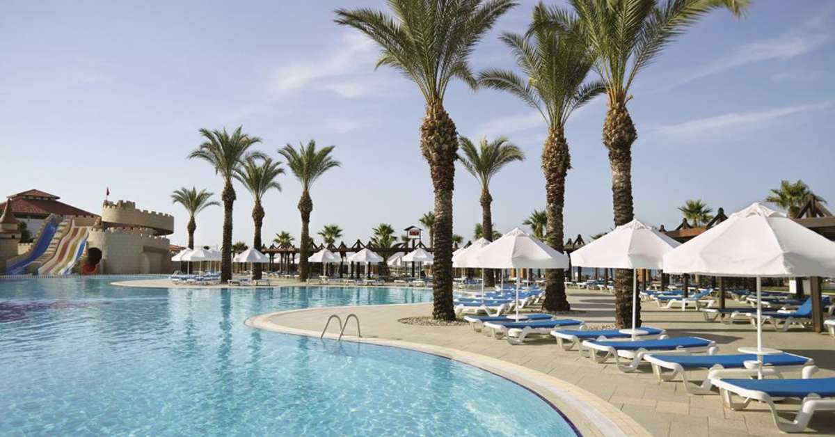 Een foto van het zwembad bij TUI Blue Palm Garden