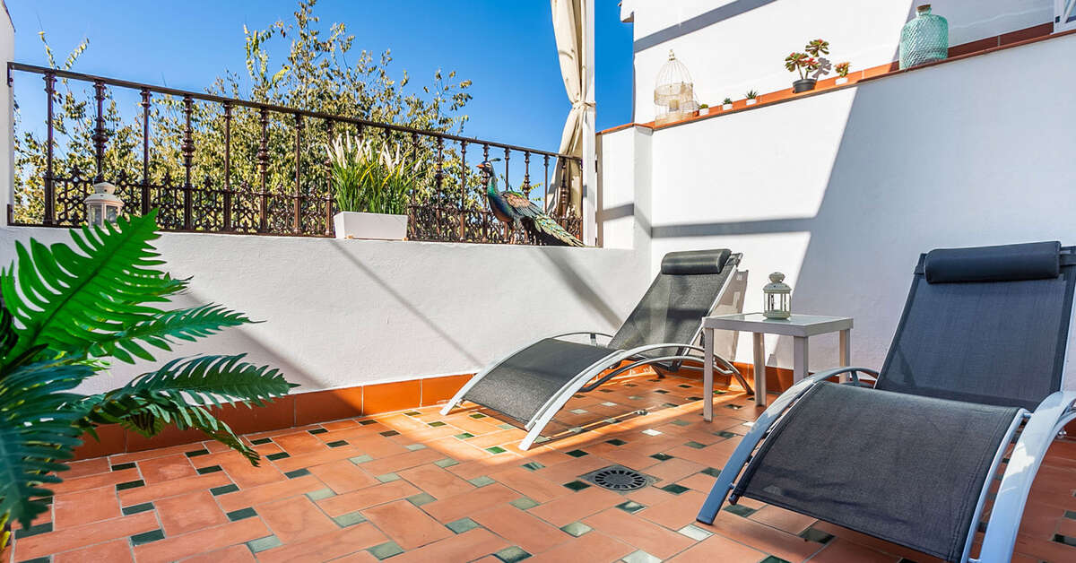 Ein Foto Patio de la Alameda
