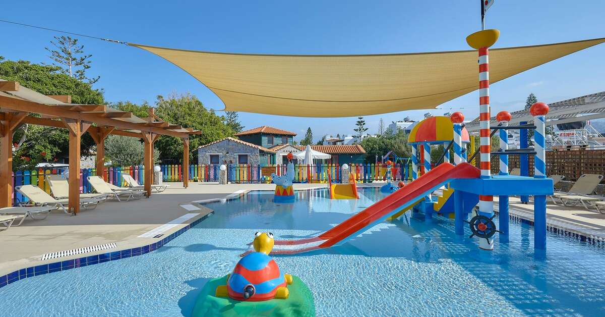 Een foto van het zwembad bij Alexander Beach Hotel & Village