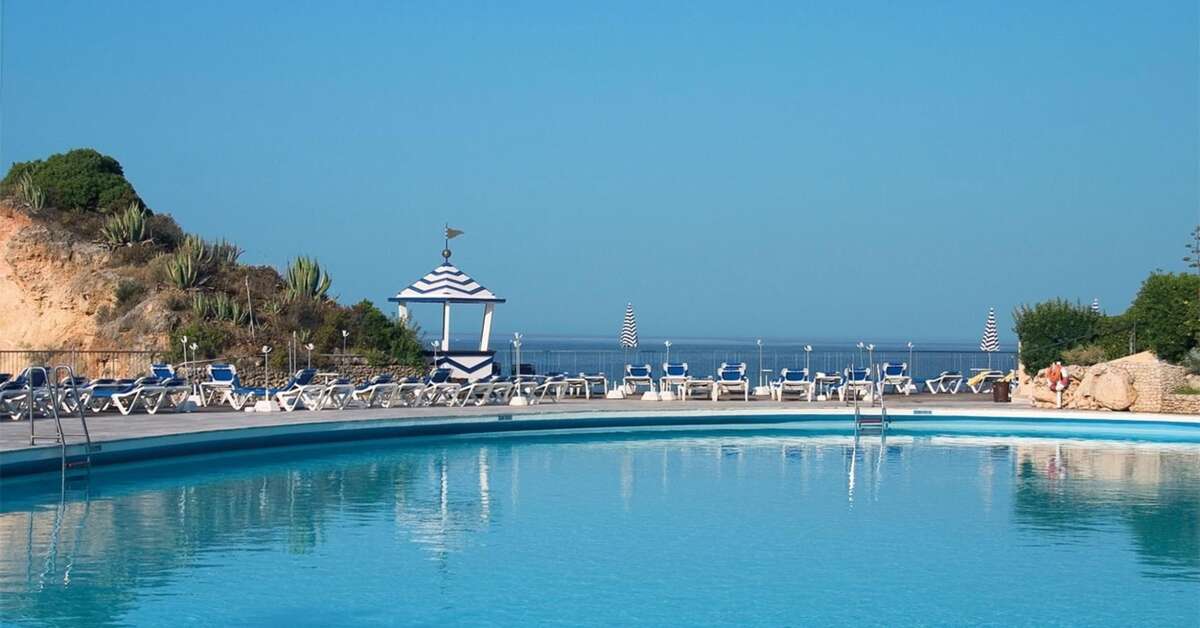 Een foto van het zwembad bij Algarve Casino Hotel