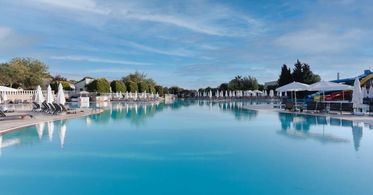 Een foto van het zwembad bij Anadolu Hotels Didim Club