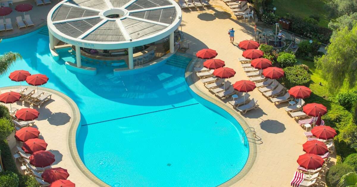 Een foto van St. Raphael Resort