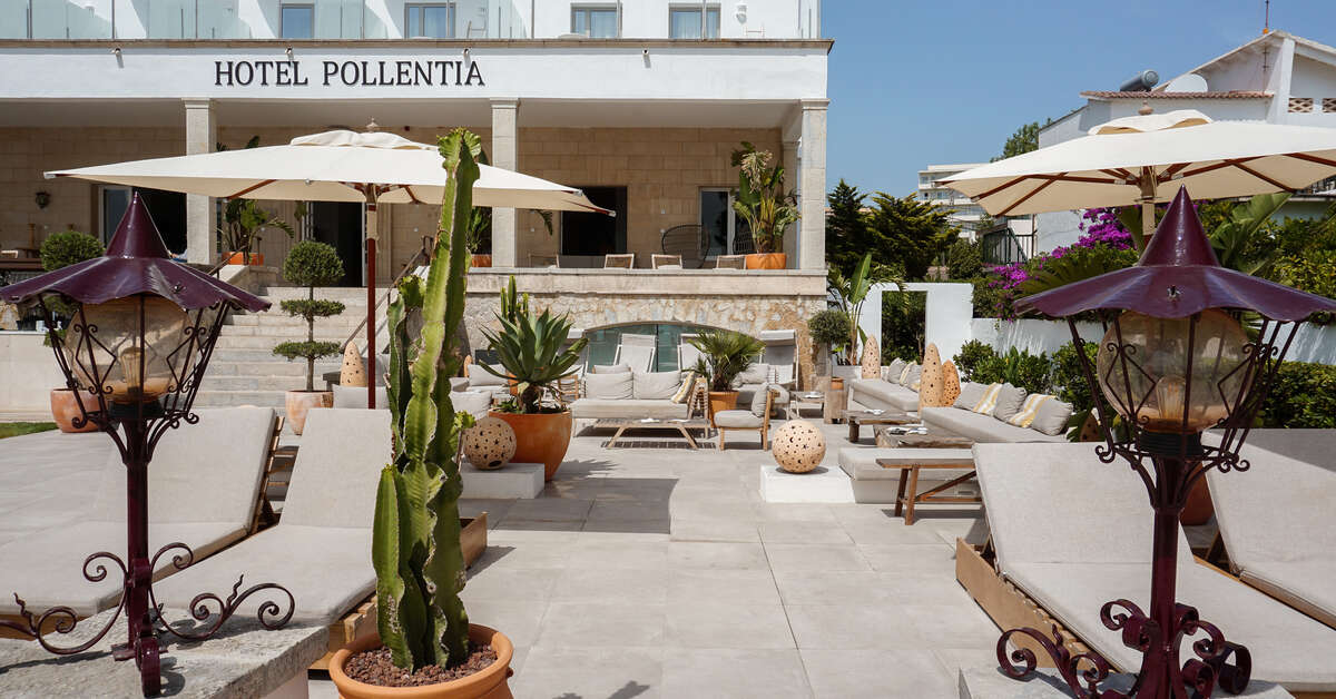 Een foto van de buitenkant van Hoposa Hotel Pollentia