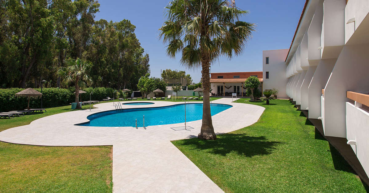 Een foto van het zwembad bij Hotel Pradillo Conil