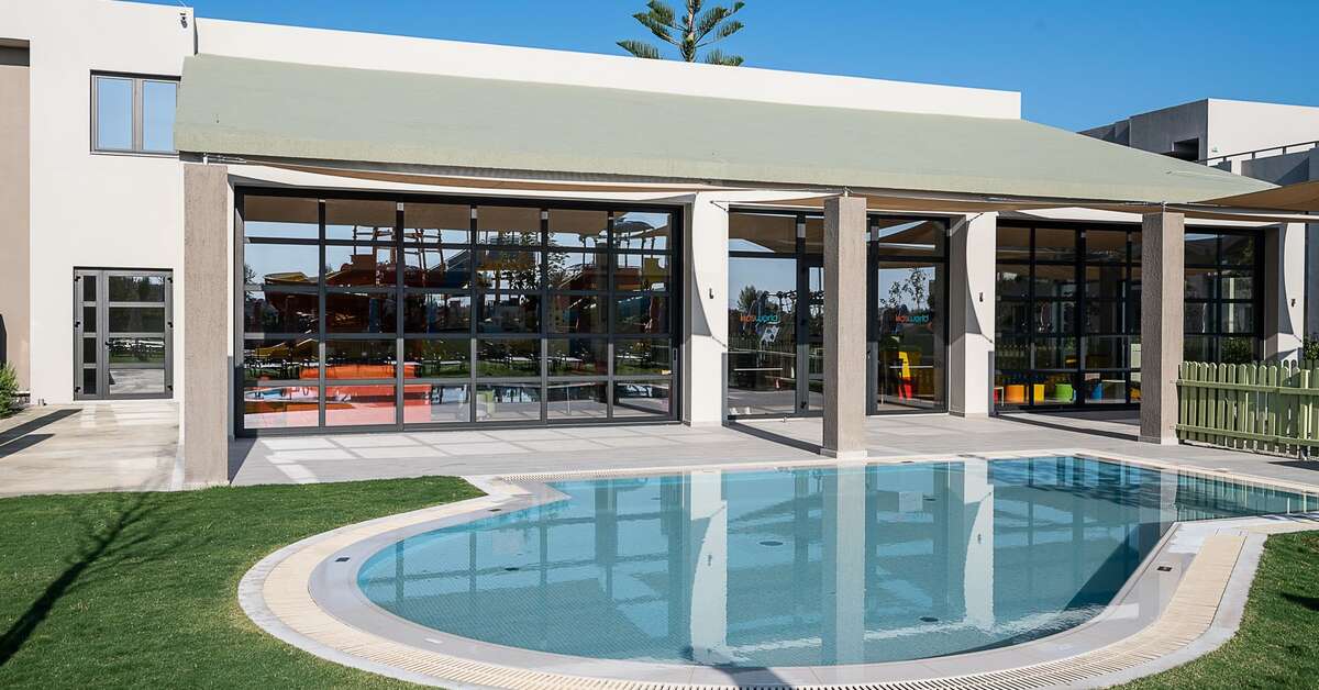 Een foto van het zwembad bij Euphoria Resort