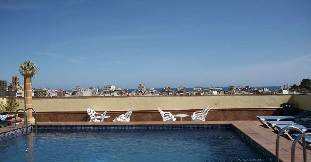 Een foto van het zwembad bij Hotel Costa Brava Blanes