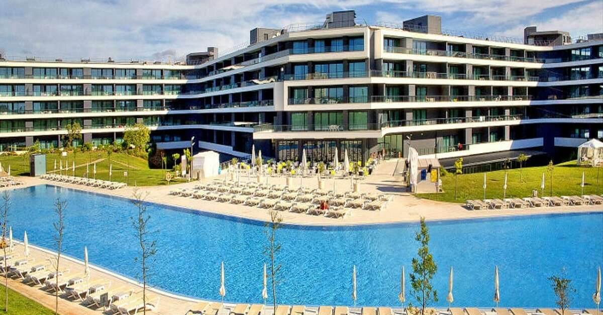 Een foto van het zwembad bij Aparthotel Alvor Baia