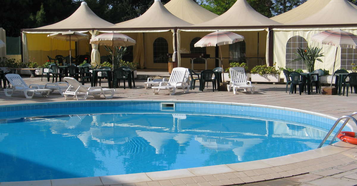 Een foto van het zwembad bij Hotel Califfo