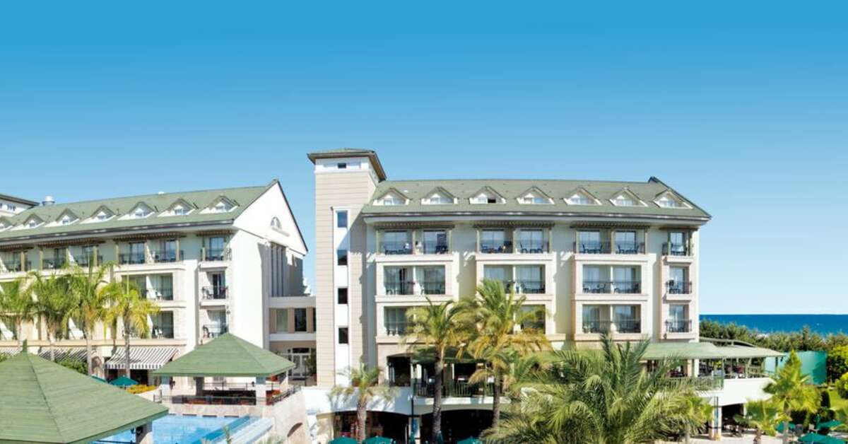 Een foto van het zwembad bij Dobedan Beach Resort Comfort