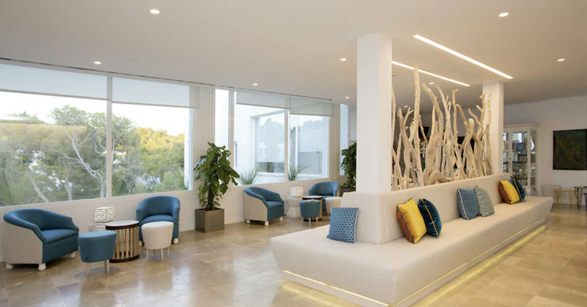 Een foto van het interieur van Cala d'Or Hotel
