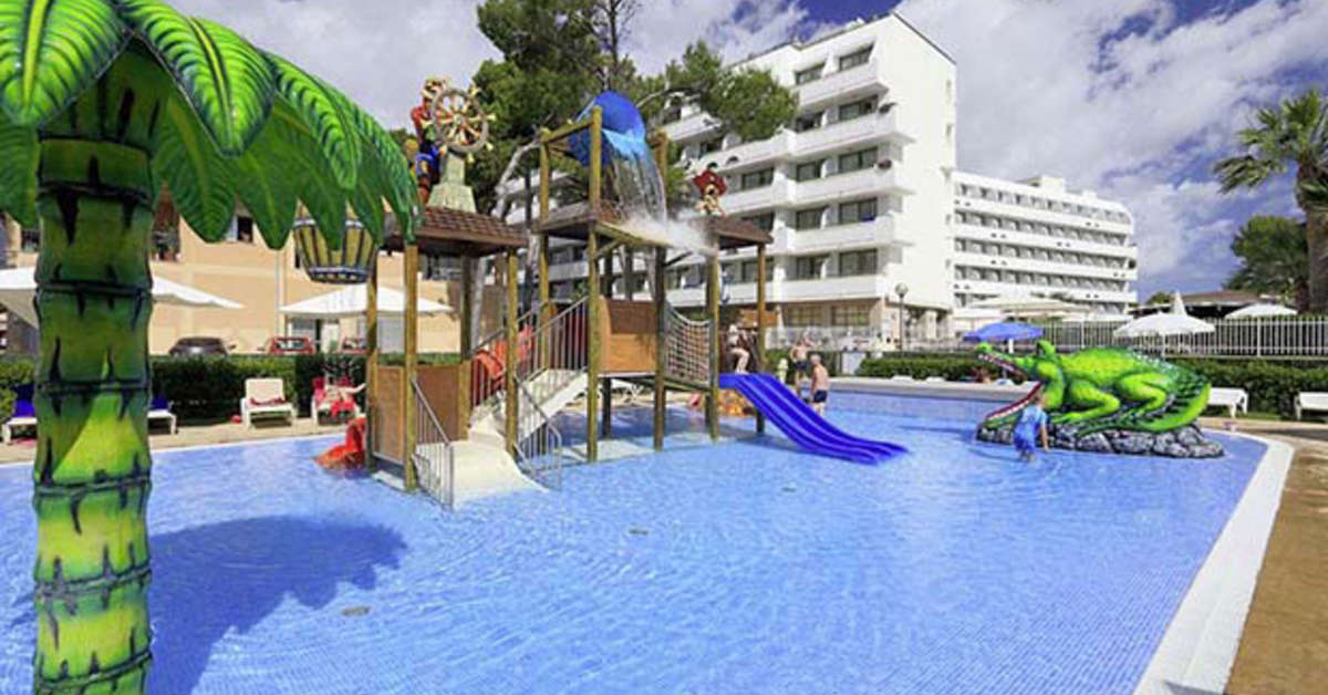 Een foto van het zwembad bij Allsun Hotel Eden Alcudia