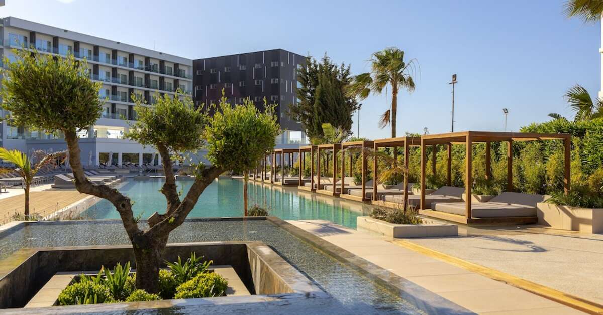 Een foto van het zwembad bij Chrysomare Beach Hotel & Resort