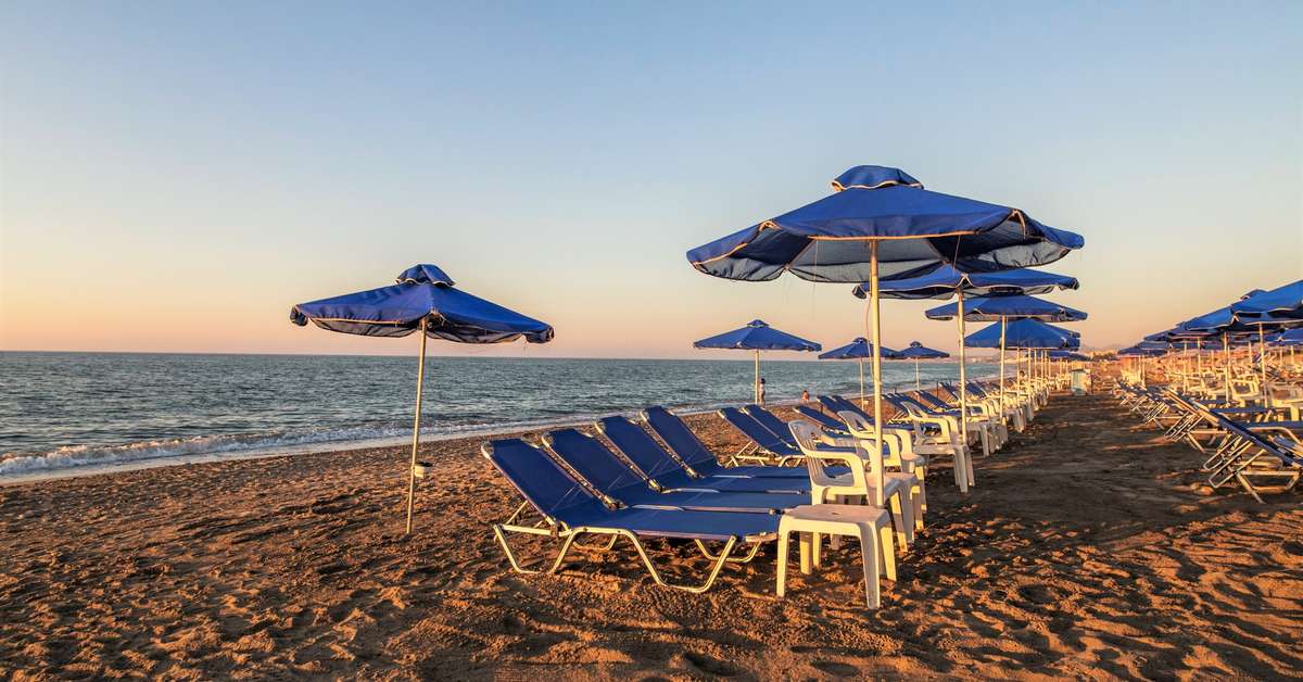Een foto van het strand bij Creta Aquamarine Hotel