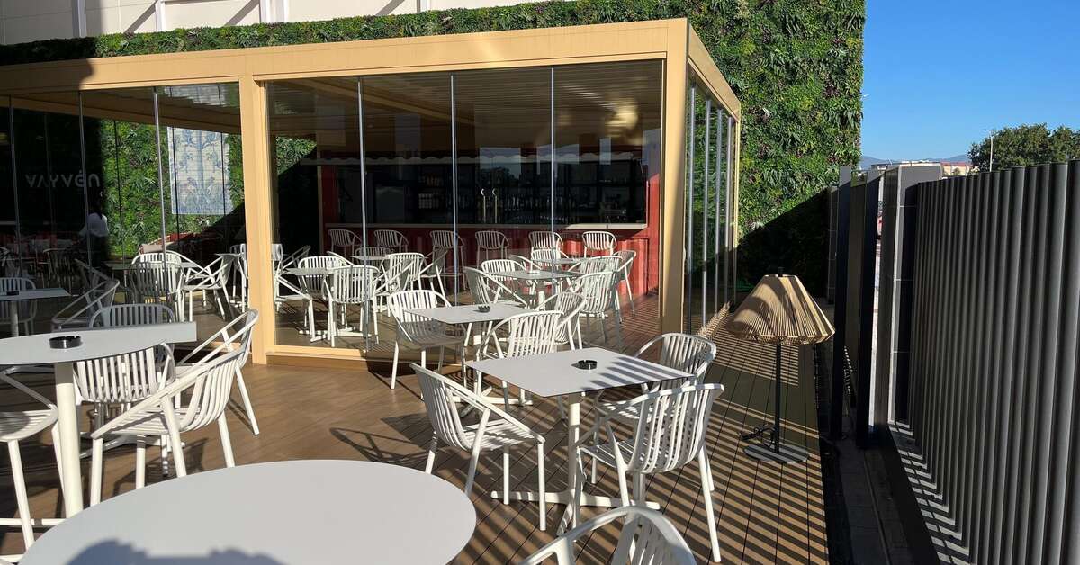 Een foto van het terras bij Malaga Vibes