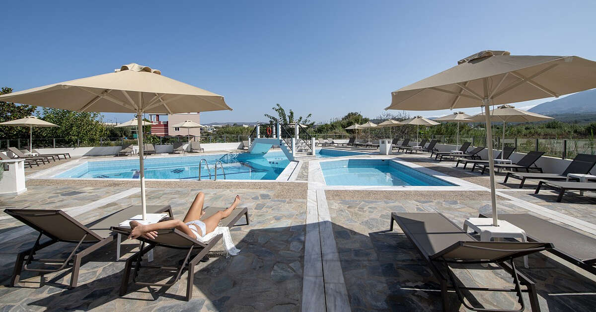 Een foto van het zwembad bij Hotel Vantaris Garden
