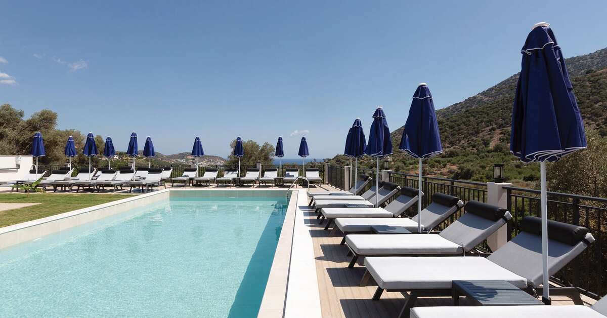 Ein Foto vom Pool im T Hotel Premium Suites
